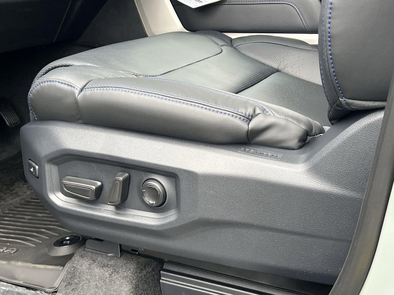 New 2026 Toyota Tundra Platinum image 8