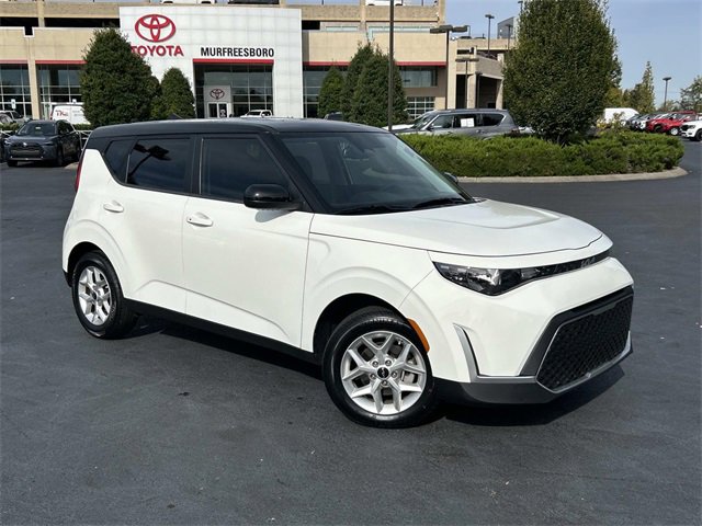 Used 2024 Kia Soul S image 2