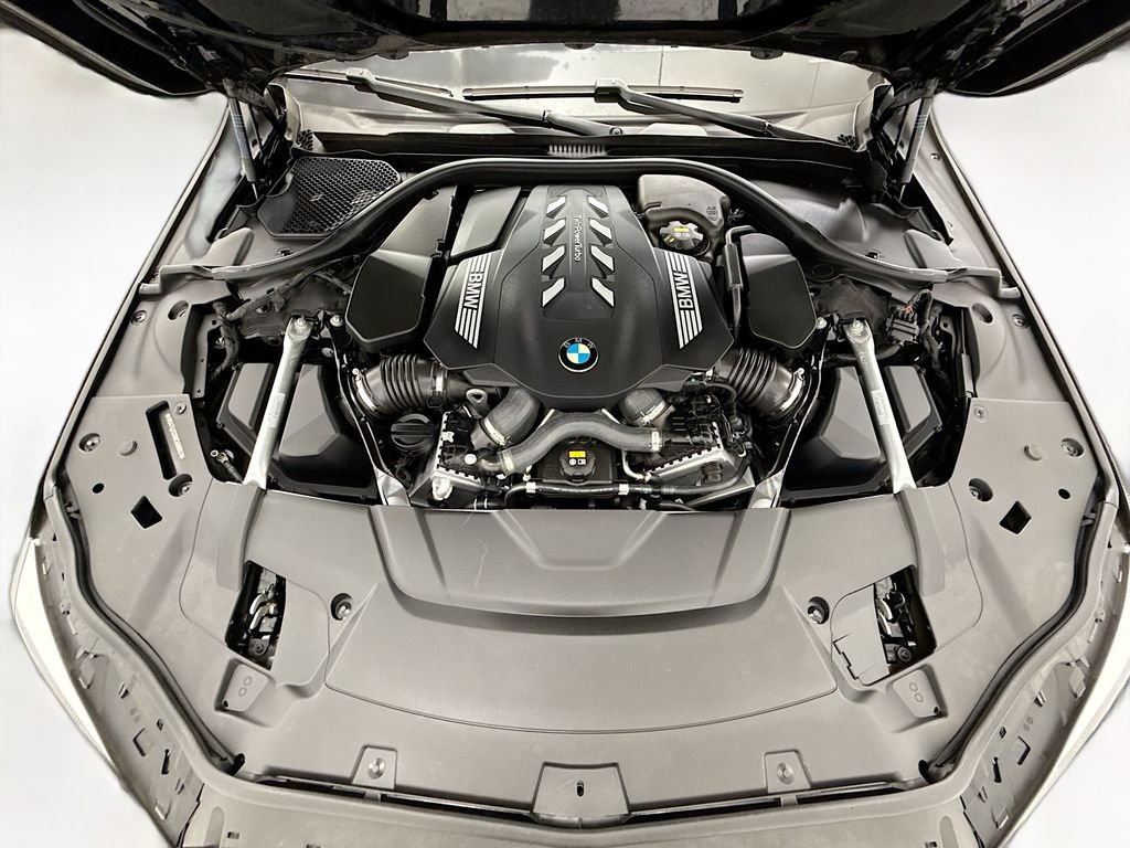 Used 2022 BMW 750i xDrive w/ Executive Package image 28