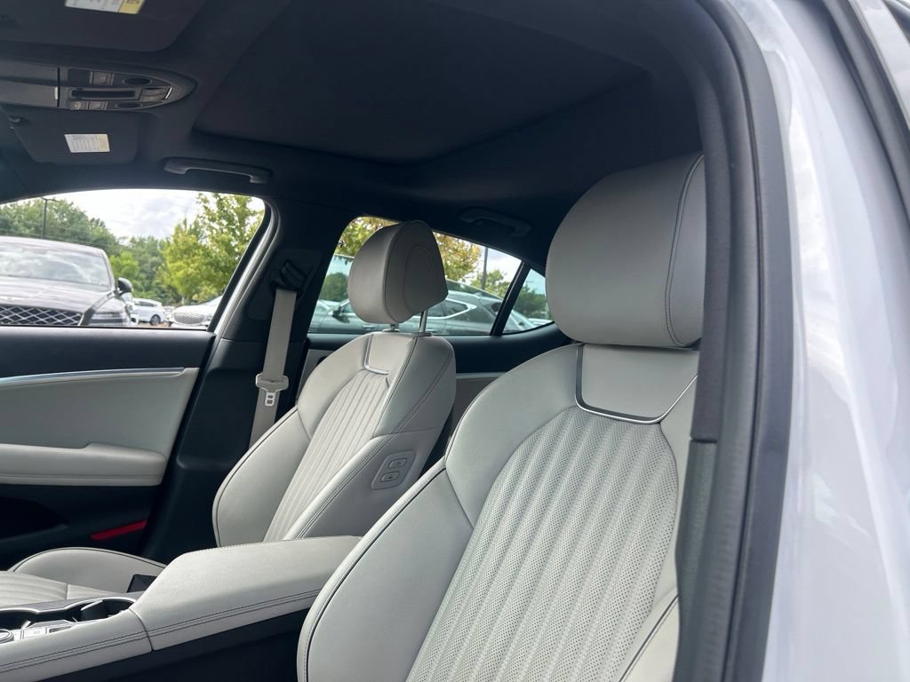 Used 2023 Genesis G70 2.0T w/ Sport Prestige Package AWD/4WD image 11