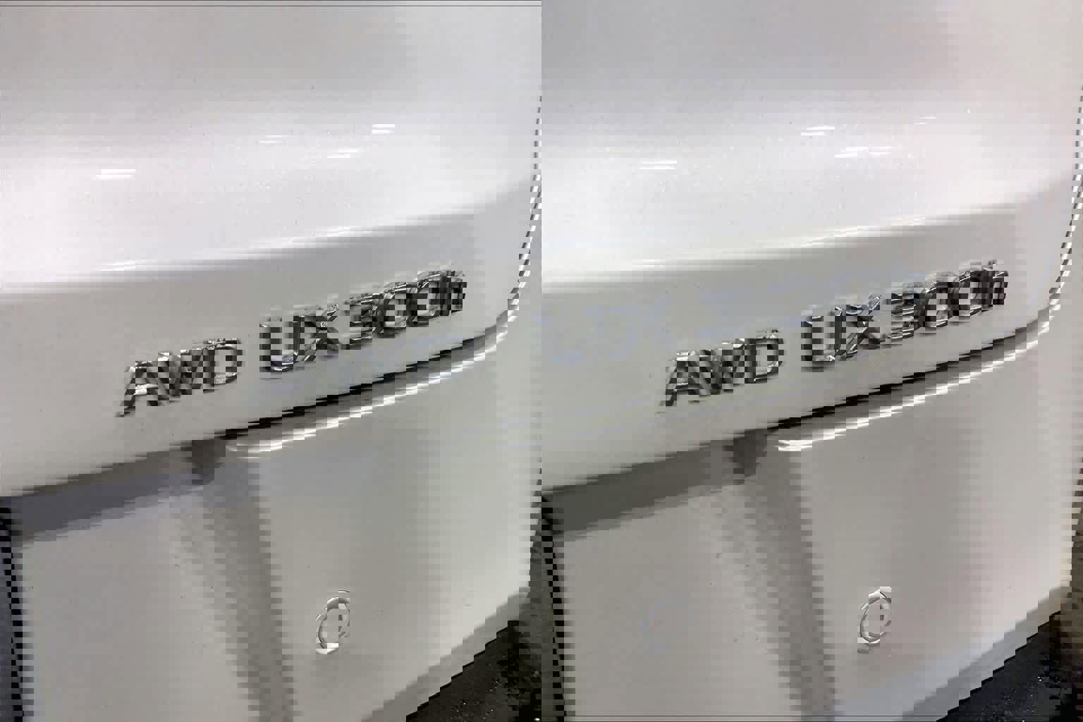 New 2025 Lexus UX 300h Premium image 15