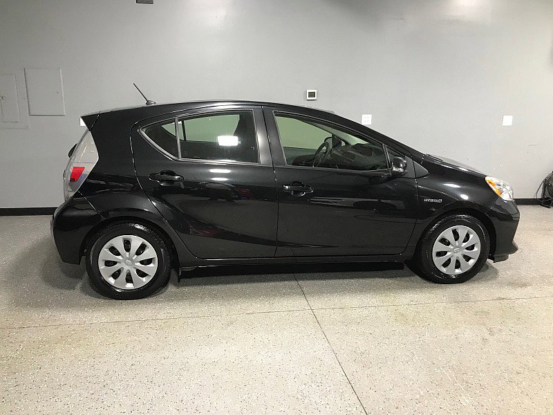 Used 2014 Toyota Prius C Two image 2