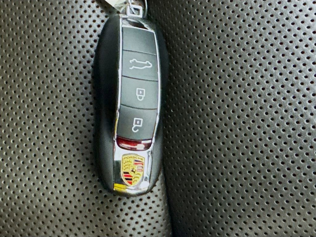 Used 2017 Porsche Cayenne S AWD/4WD image 37