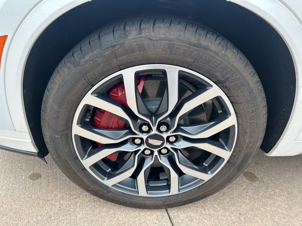 Certified 2025 Cadillac XT6 Sport w/ Technology Package image 12