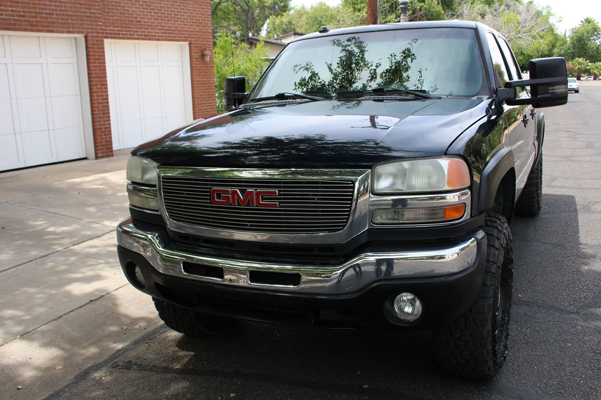 Used 2005 GMC Sierra 2500 SLE w/ Heavy-Duty Power Package AWD/4WD image 28