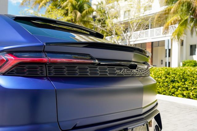 Used 2025 Lamborghini Urus SE image 45