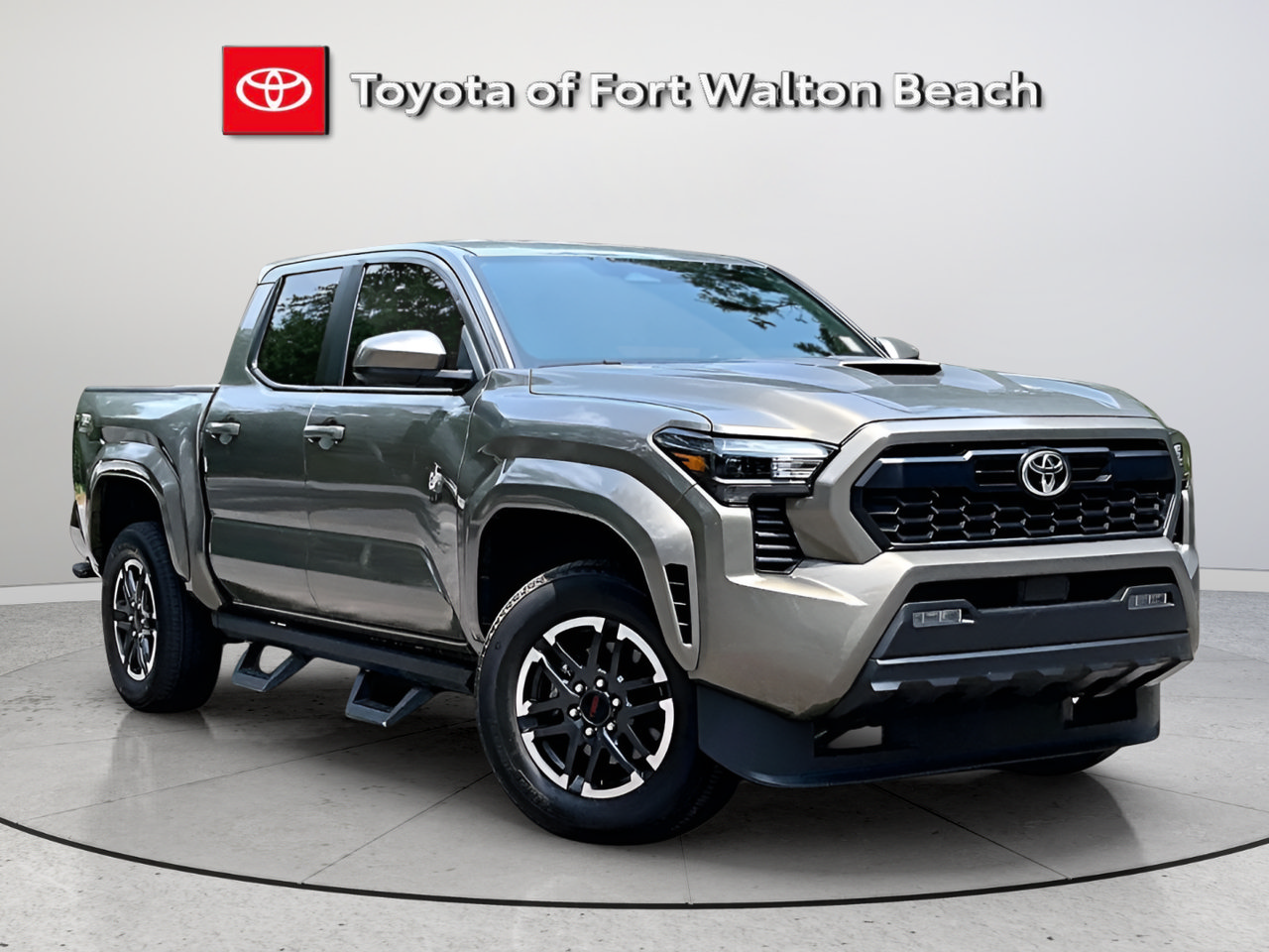 Used 2024 Toyota Tacoma TRD Sport AWD/4WD image 1