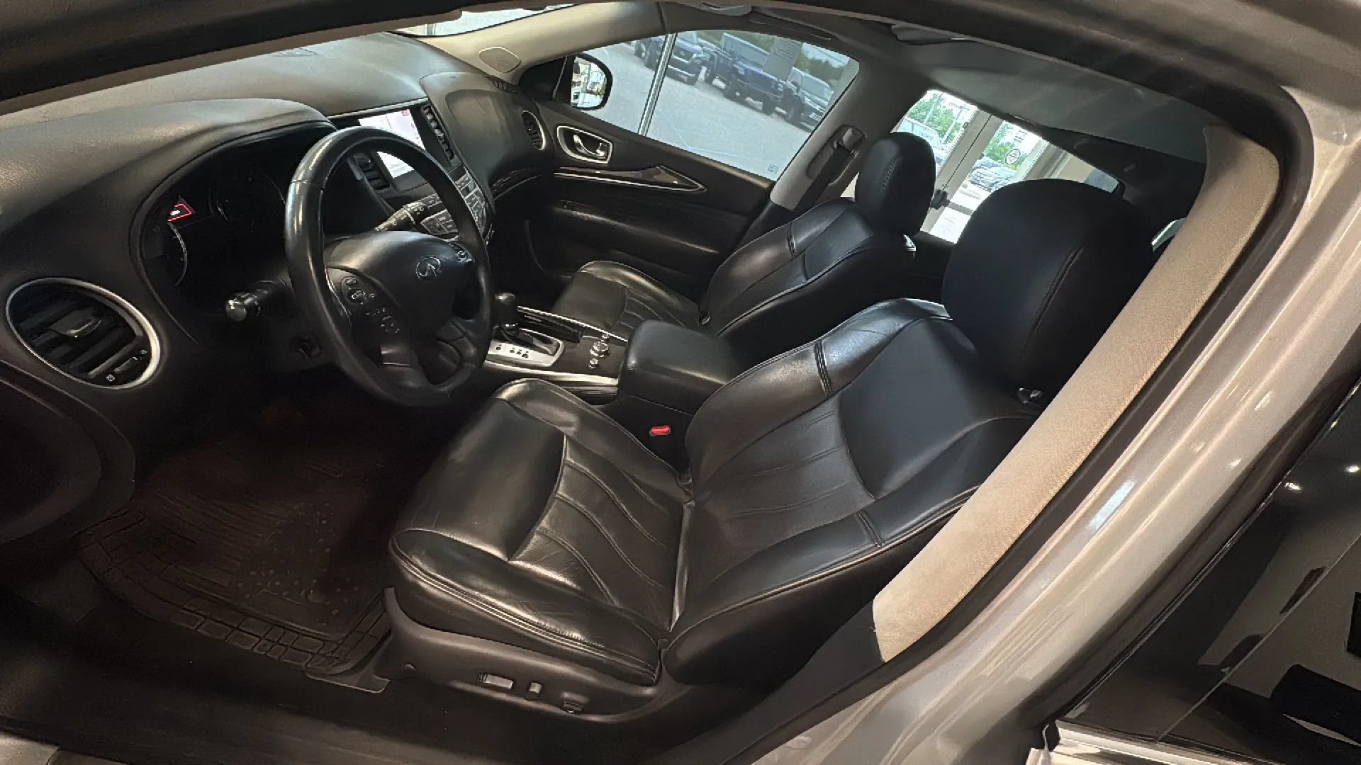 Used 2015 INFINITI QX60 Luxe w/ Premium Plus Package AWD/4WD image 26