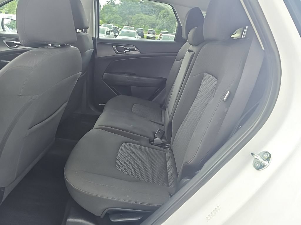 Used 2026 Kia Sportage LX w/ LX Convenience Package FWD image 11