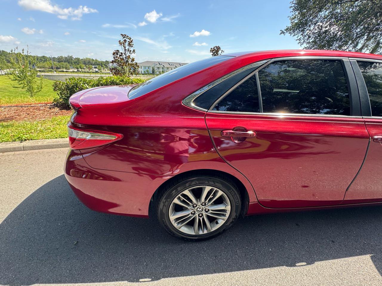 Used 2016 Toyota Camry SE FWD image 34