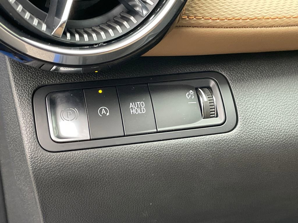 Used 2025 Chevrolet Equinox ACTIV w/ Convenience Package III image 33