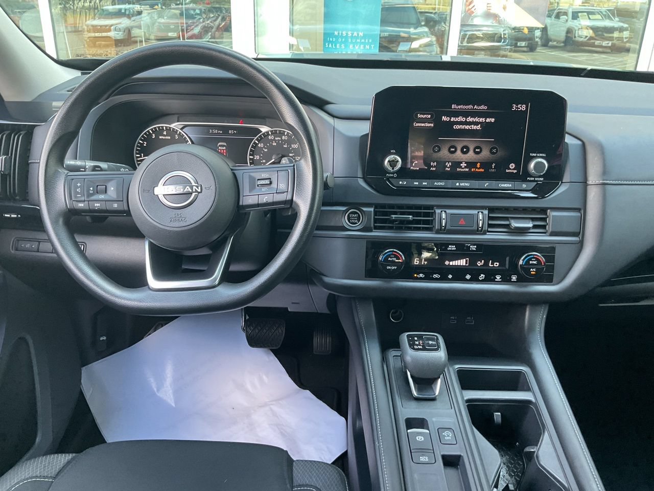 Used 2024 Nissan Pathfinder S FWD image 15