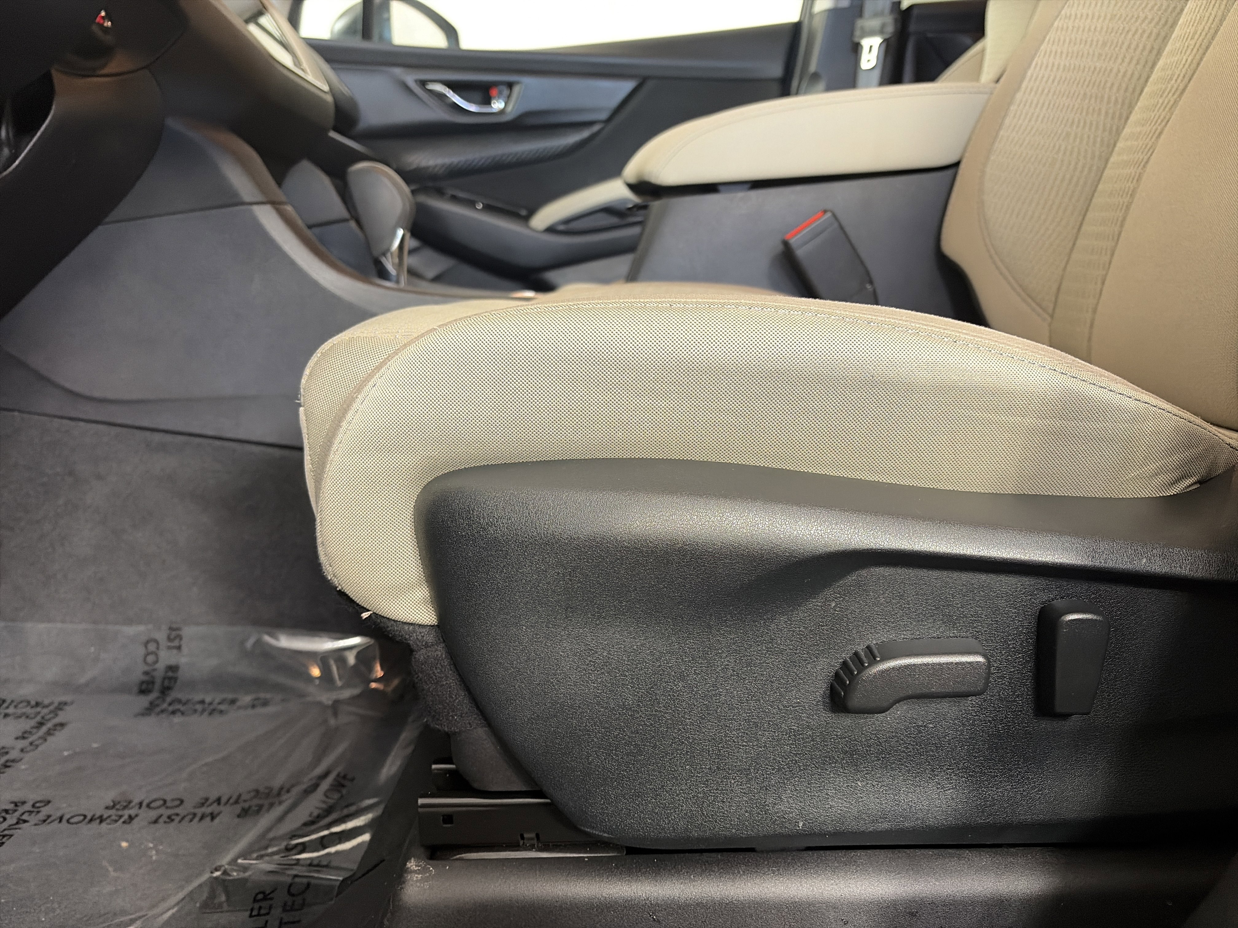 Used 2024 Subaru Ascent Premium w/ Convenience Package image 15