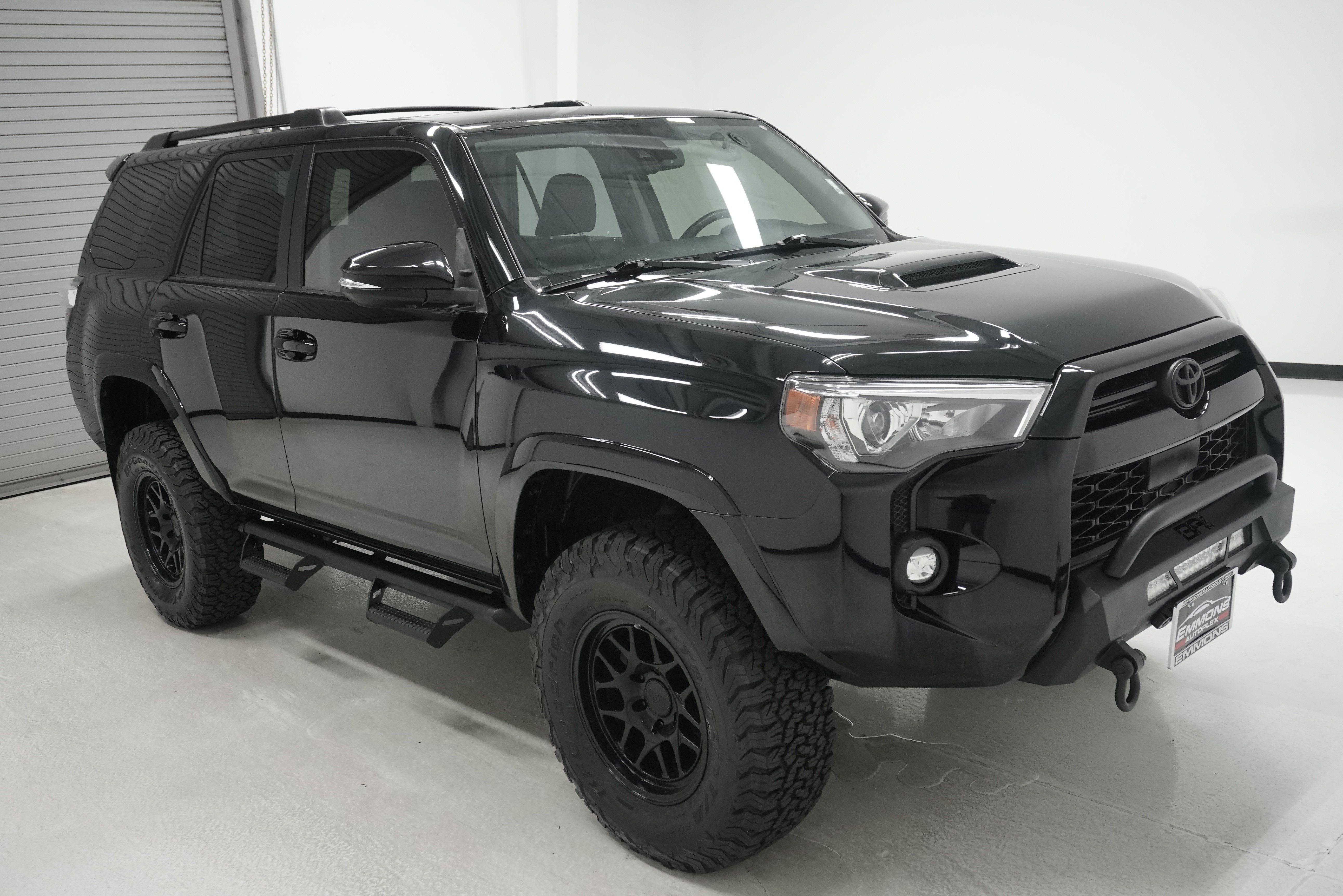 Used 2021 Toyota 4Runner Venture w/ Moonroof Package AWD/4WD image 3