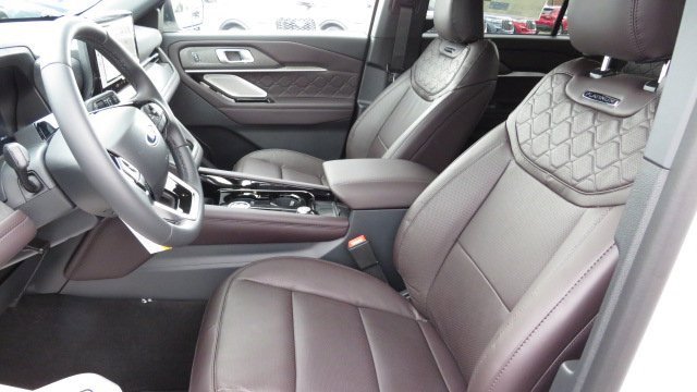 New 2026 Ford Explorer Platinum image 4