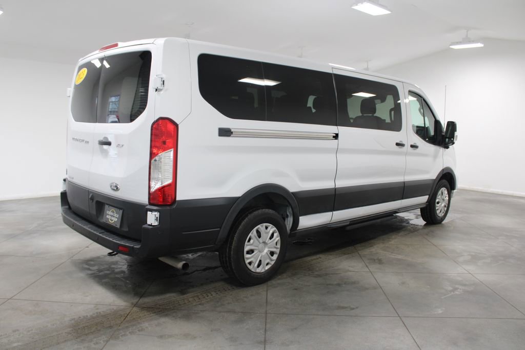 Used 2023 Ford Transit 350 XLT image 9