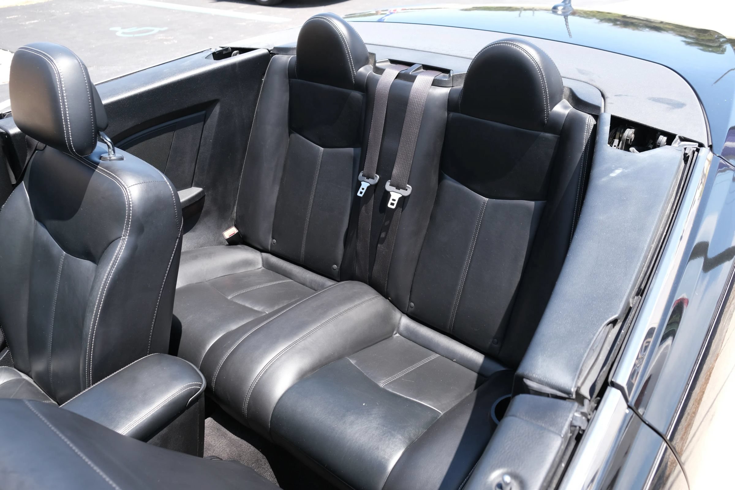 Used 2011 Chrysler 200 Limited FWD image 12