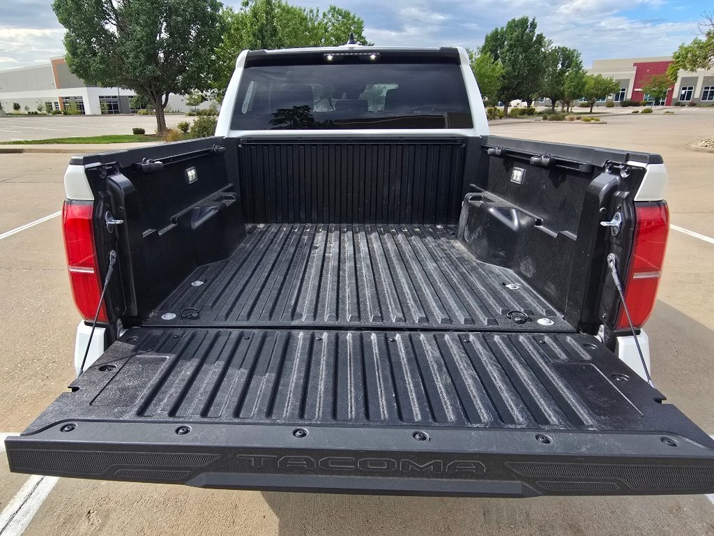 Used 2025 Toyota Tacoma SR5 AWD/4WD image 13