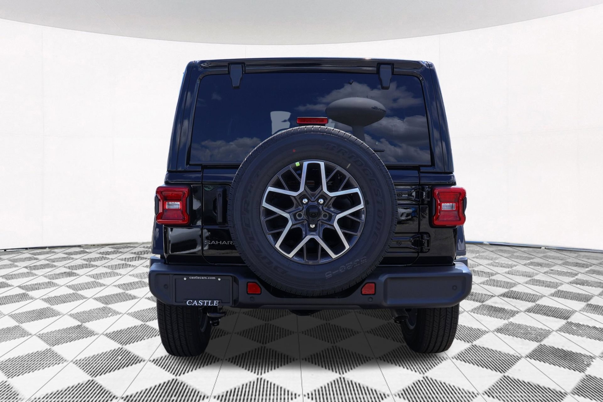 New 2026 Jeep Wrangler Unlimited Sahara AWD/4WD image 13