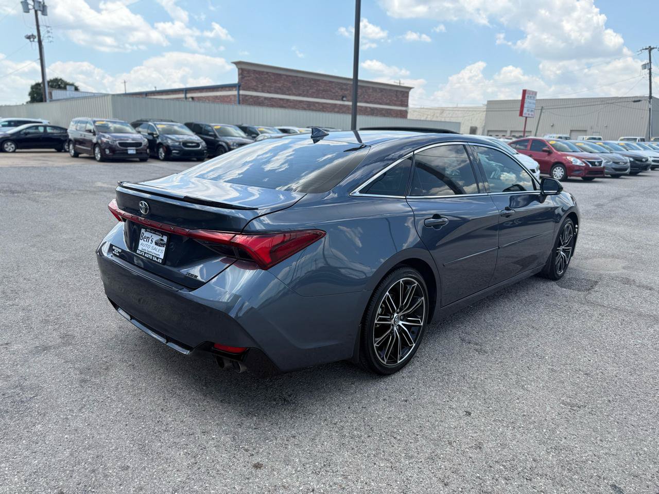 Used 2020 Toyota Avalon XSE FWD image 6