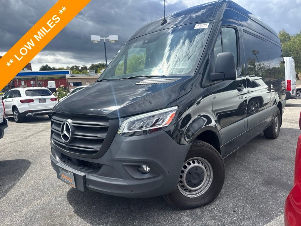 Used 2023 Mercedes-Benz Sprinter 2500 image 1