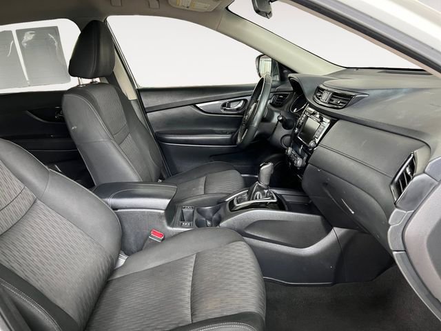 Used 2018 Nissan Rogue SV w/ Premium Package image 13