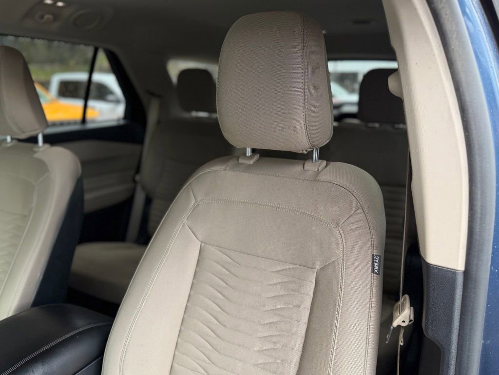 Used 2020 Ford Explorer XLT w/ Comfort Package AWD/4WD image 7