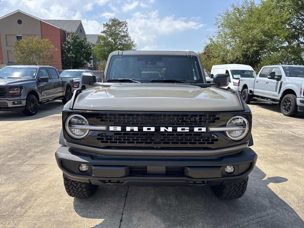 New 2026 Ford Bronco Outer Banks w/ Black Appearance Package AWD/4WD image 2