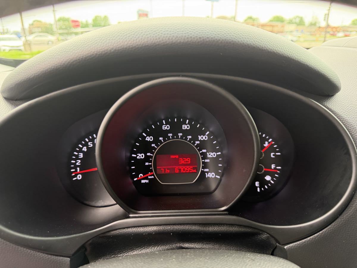 Used 2018 Kia Soul FWD image 25