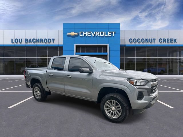 Used 2026 Chevrolet Colorado LT RWD image 2