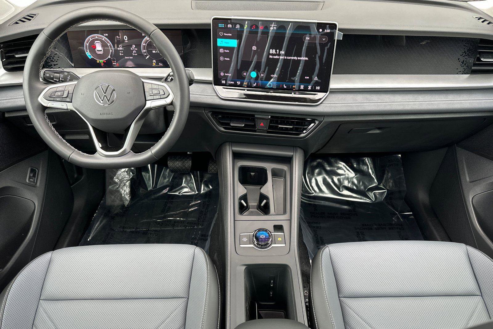 New 2026 Volkswagen Tiguan SE image 12