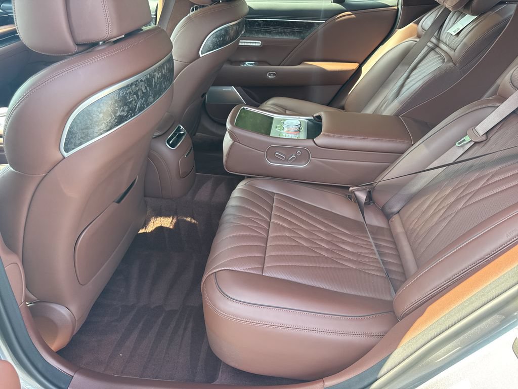 Used 2025 Genesis G90 3.5T AWD/4WD image 20