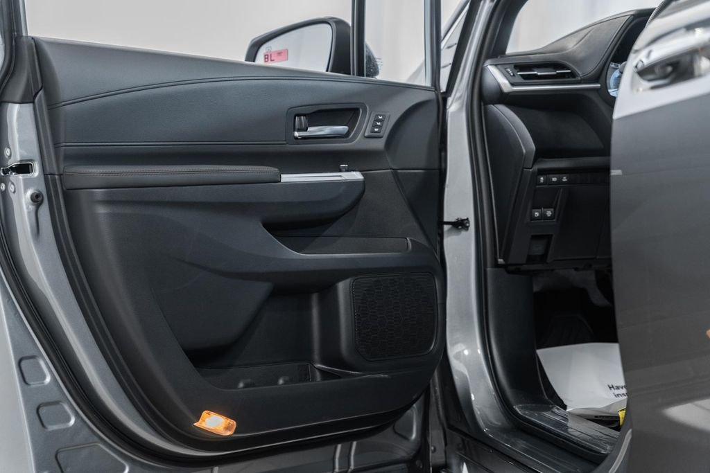 New 2026 Toyota Sienna Limited image 39