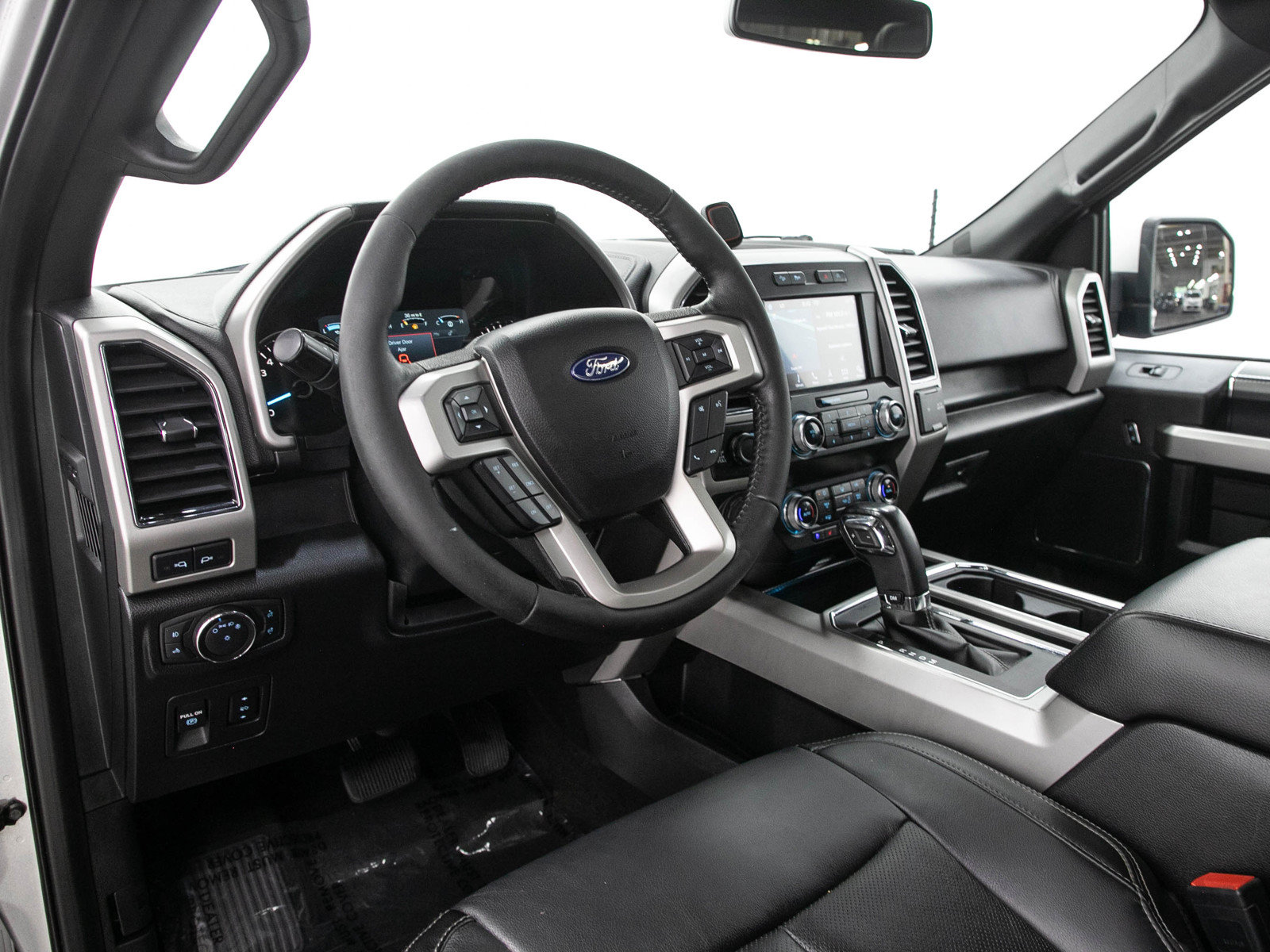 Used 2019 Ford F150 Lariat w/ Equipment Group 502A Luxury AWD/4WD image 26
