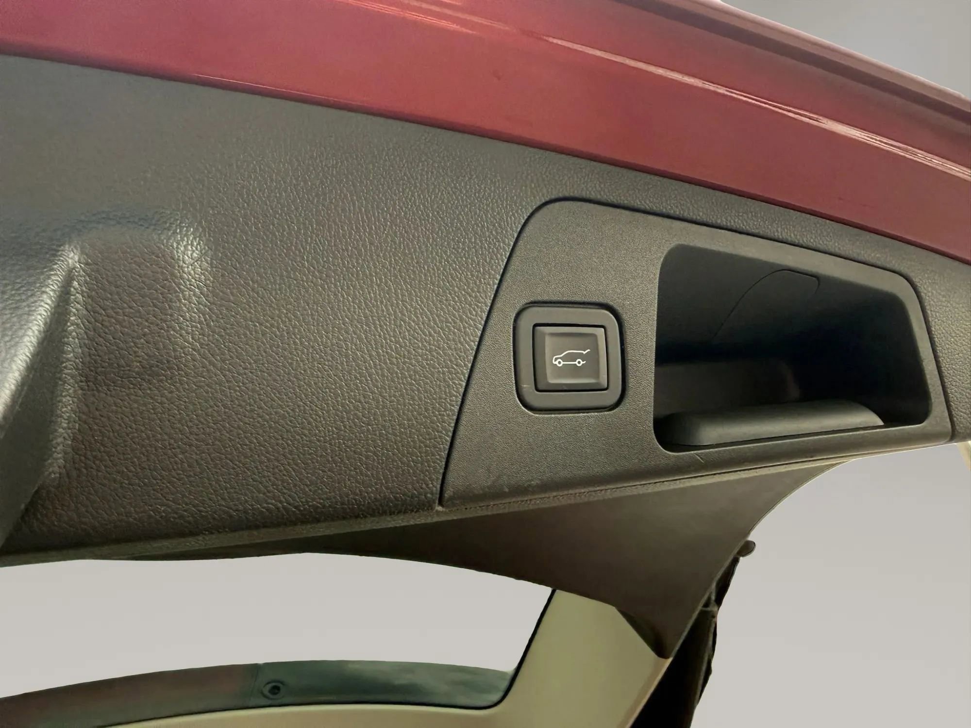 Used 2019 Buick Envision Essence FWD image 36