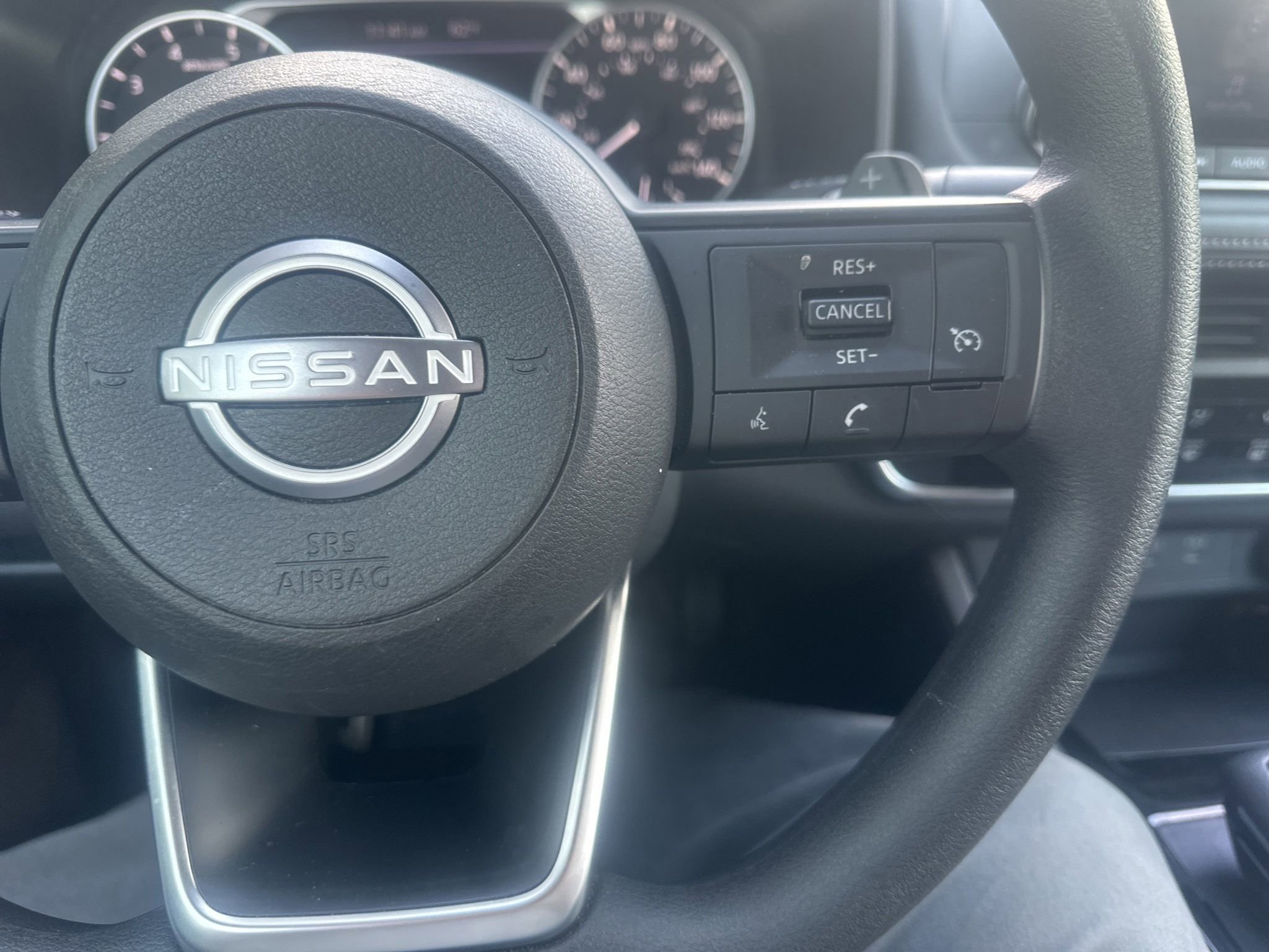 Used 2024 Nissan Rogue S AWD/4WD image 25