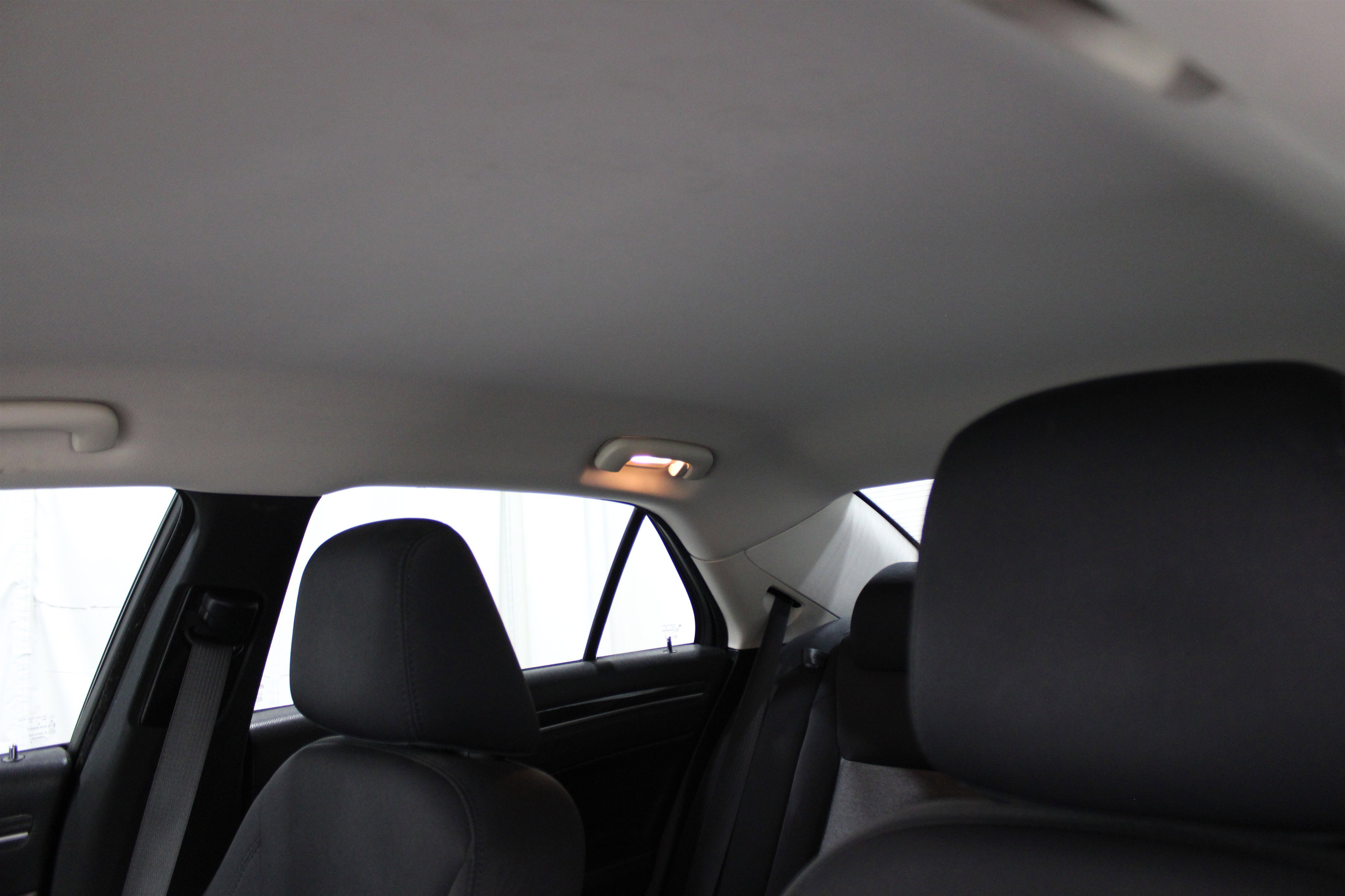 Used 2018 Chrysler 300 Touring w/ Sport Appearance Package image 24