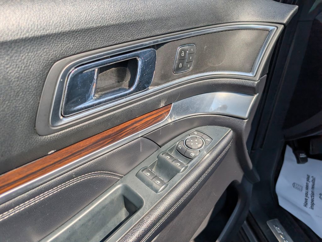 Used 2018 Ford Explorer Limited FWD image 9