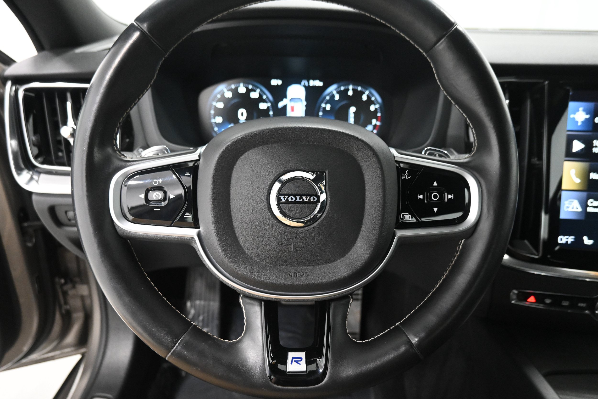 Used 2019 Volvo S60 T6 R-Design AWD/4WD image 6