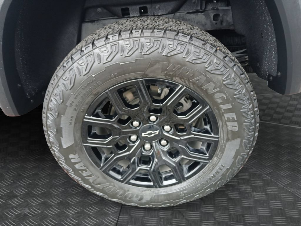 Used 2024 Chevrolet Colorado Trail Boss w/ Advanced Trailering Package AWD/4WD image 23