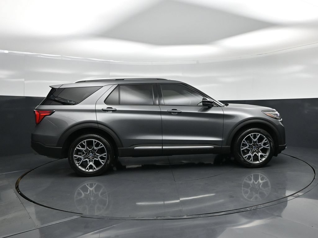 Certified 2025 Ford Explorer Platinum w/ Ultimate Package AWD/4WD image 28