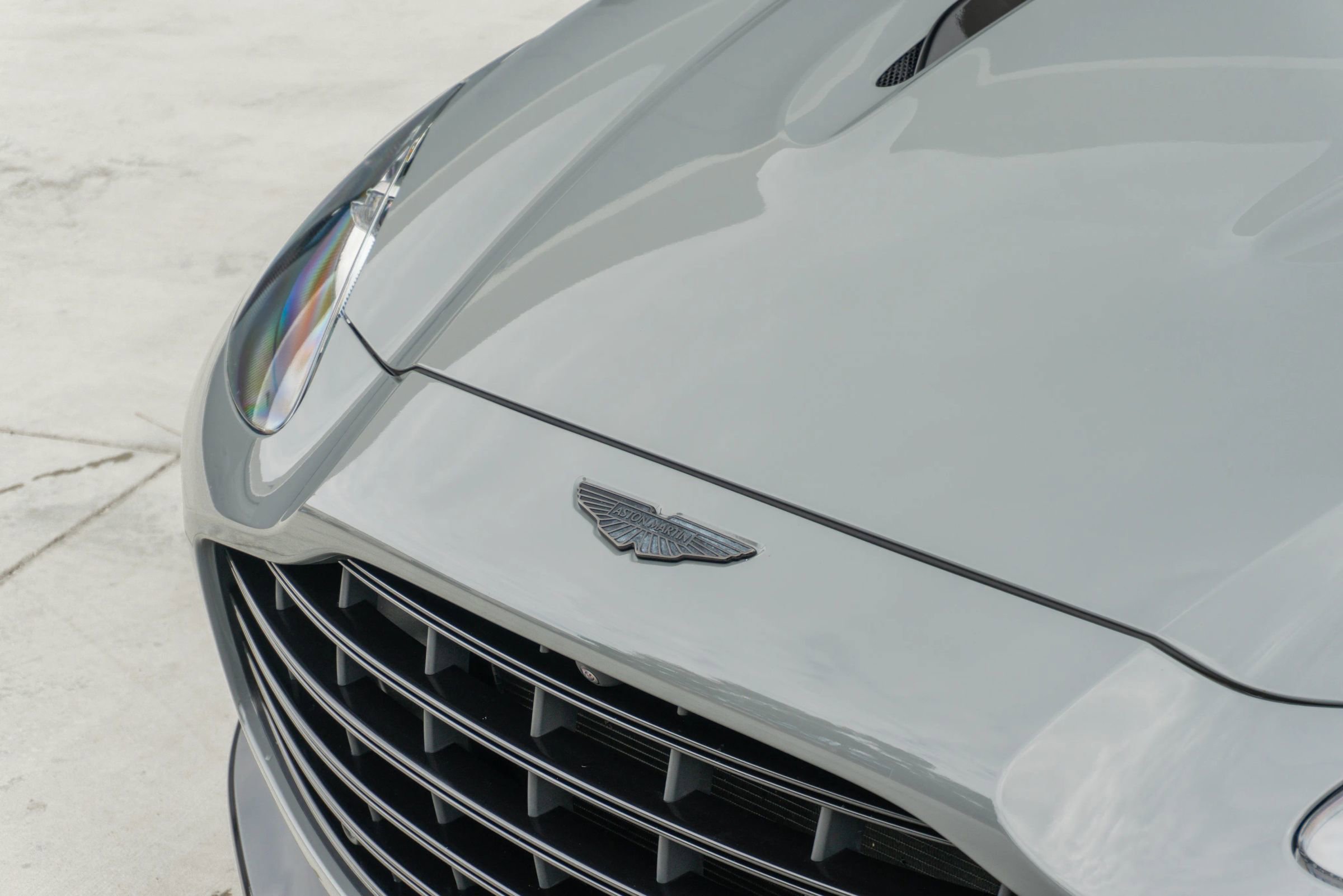 Used 2025 Aston Martin DBX 707 image 23