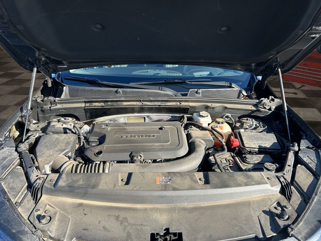 Certified 2022 Buick Envision Avenir w/ Technology Package II image 27