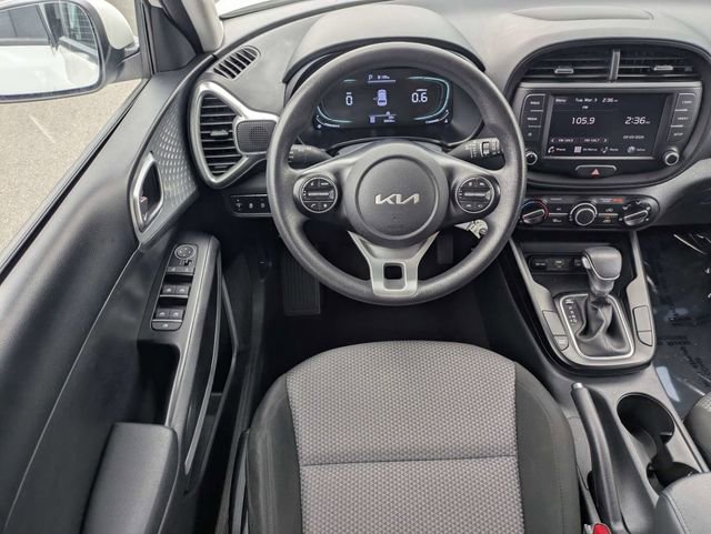 Used 2024 Kia Soul LX w/ Option Group 015 image 15