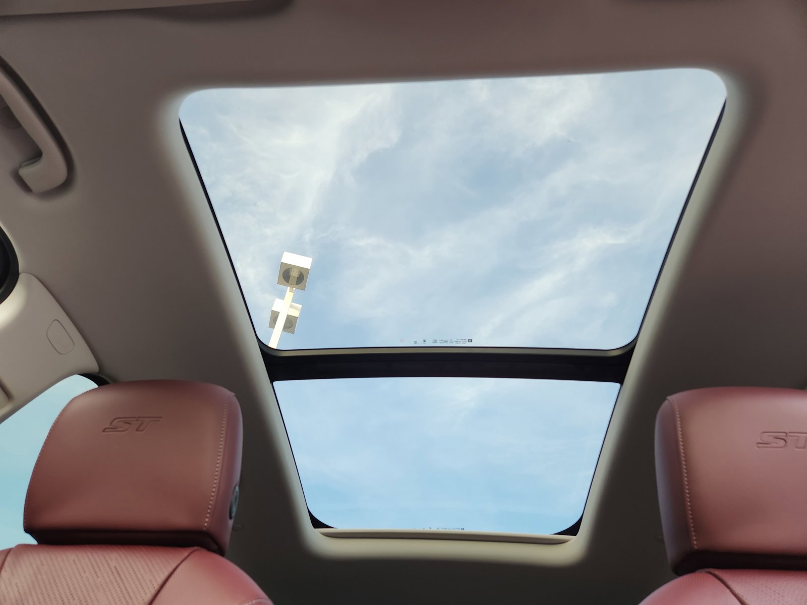 New 2025 Buick Envision Sport Touring image 12