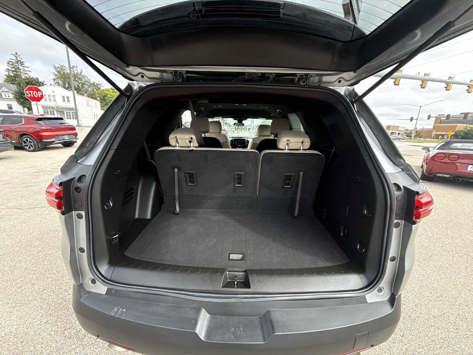 Certified 2023 Chevrolet Traverse LT w/ LPO, Floor Liner Package AWD/4WD image 24