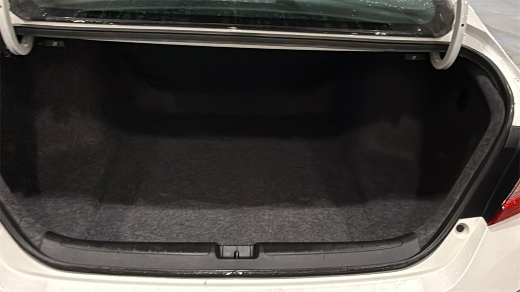 Used 2018 Honda Accord Sport image 17