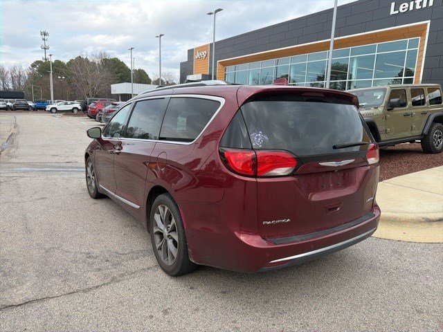 Used 2018 Chrysler Pacifica Limited w/ Tire & Wheel Group image 3