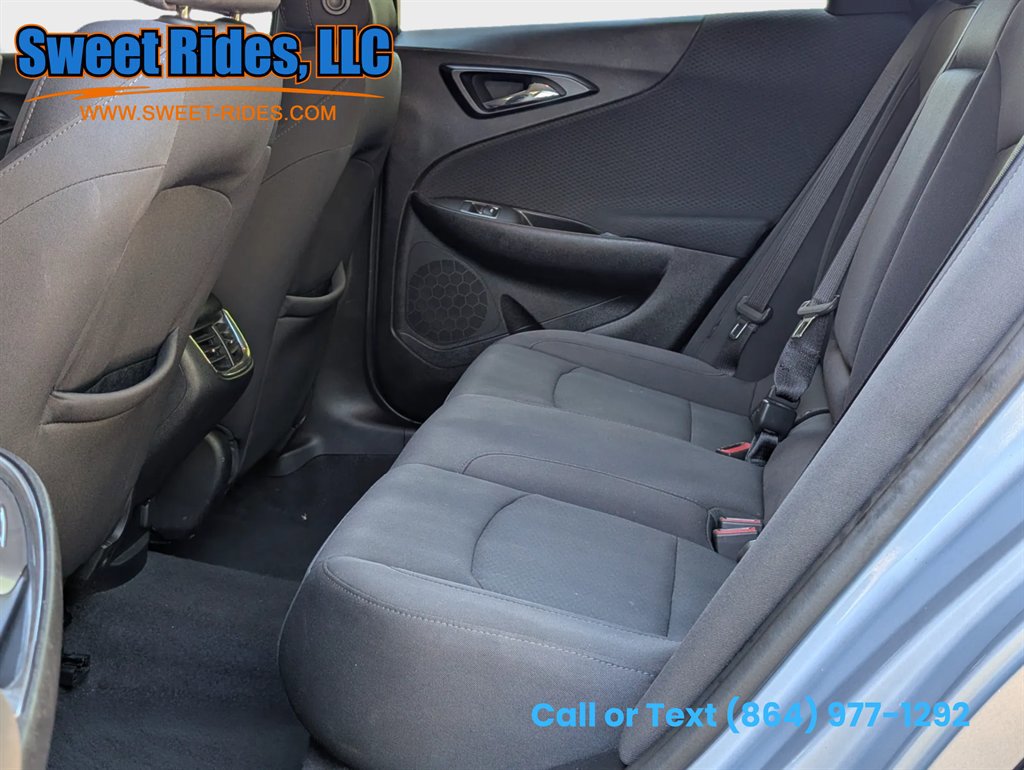 Used 2017 Chevrolet Malibu LT FWD image 11