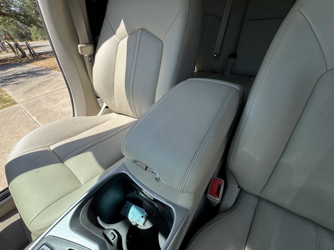 Used 2016 Cadillac SRX Luxury w/ Driver Awareness Package FWD image 18